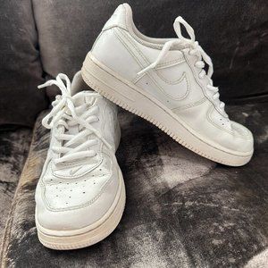 Nike Air Force 1 LE Sneakers, Girls Size 3Y